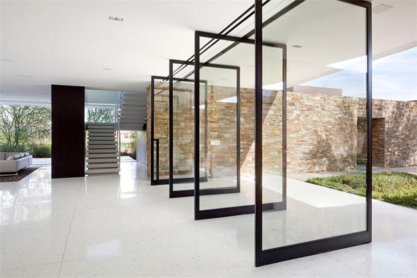 What can toughened glass do？